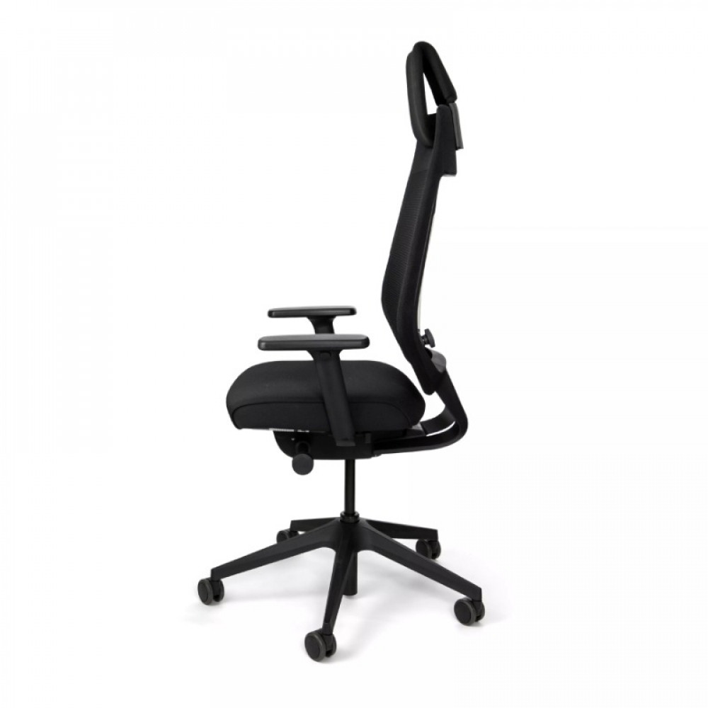Interstuhl High Swivel Office Chair with Headrest and Armrests - Image 3