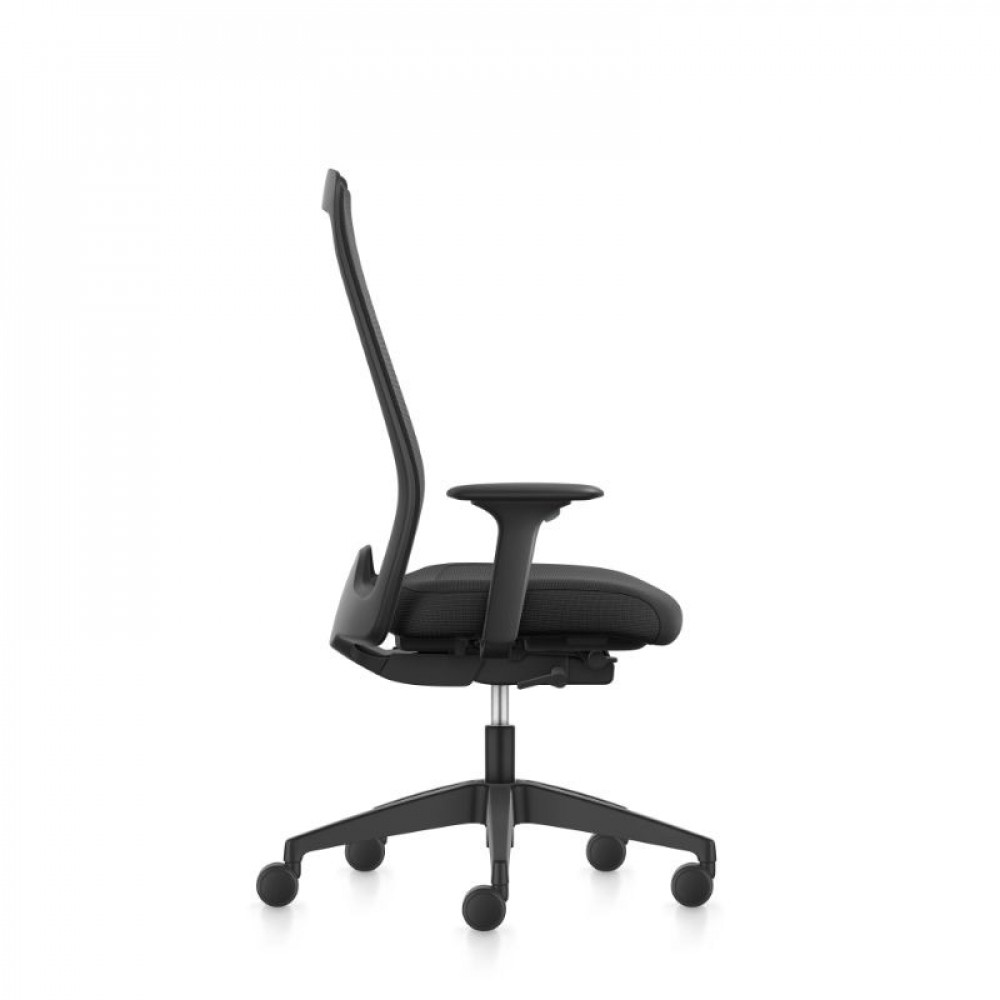 Interstuhl Medium Size Swivel Office Chair with Armrests - Image 3